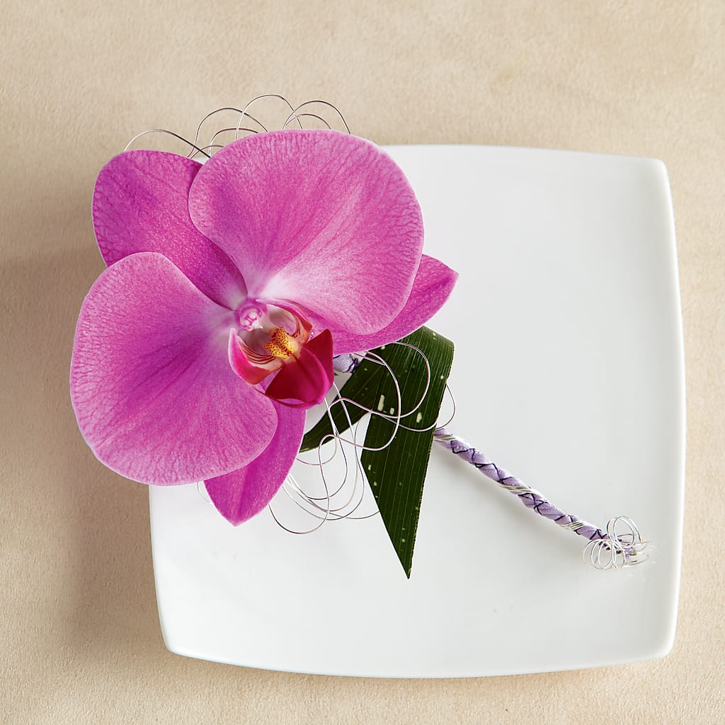 Glorious Boutonniere – Vidor Florist, Vidor TX