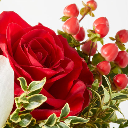 Snowy Wonderland Bouquet –  Vidor Florist, Vidor TX