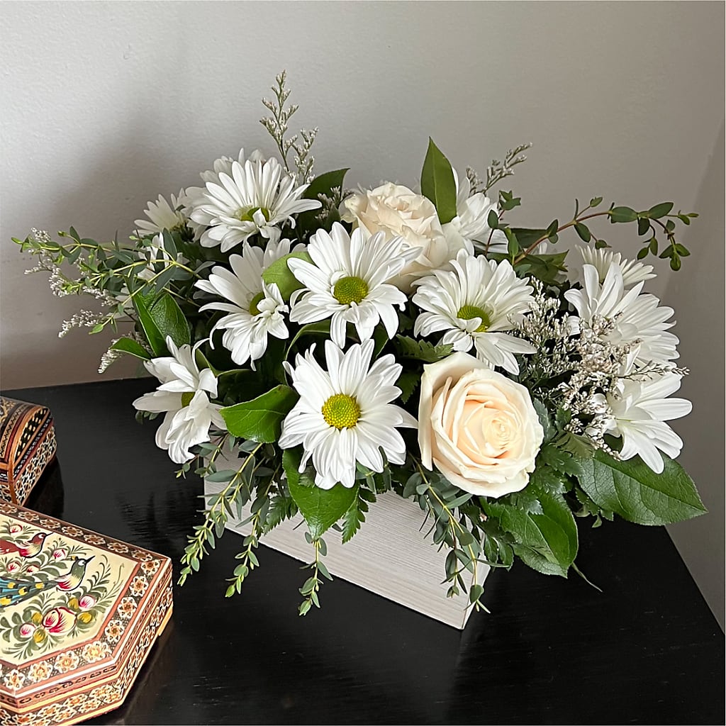 Fresh Linen Box Bouquet –  Vidor Florist, Vidor TX