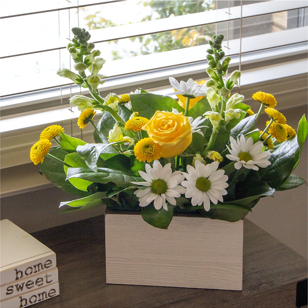 Sun Salutation Box Bouquet –  Vidor Florist, Vidor TX