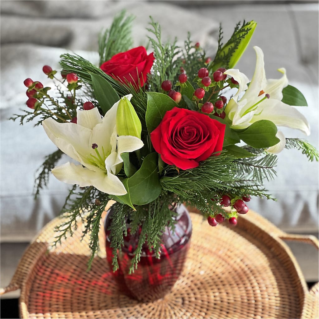 Evergreen Delight Bouquet –  Vidor Florist, Vidor TX
