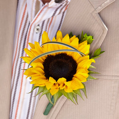 Free Spirit Boutonniere –  Vidor Florist, Vidor TX